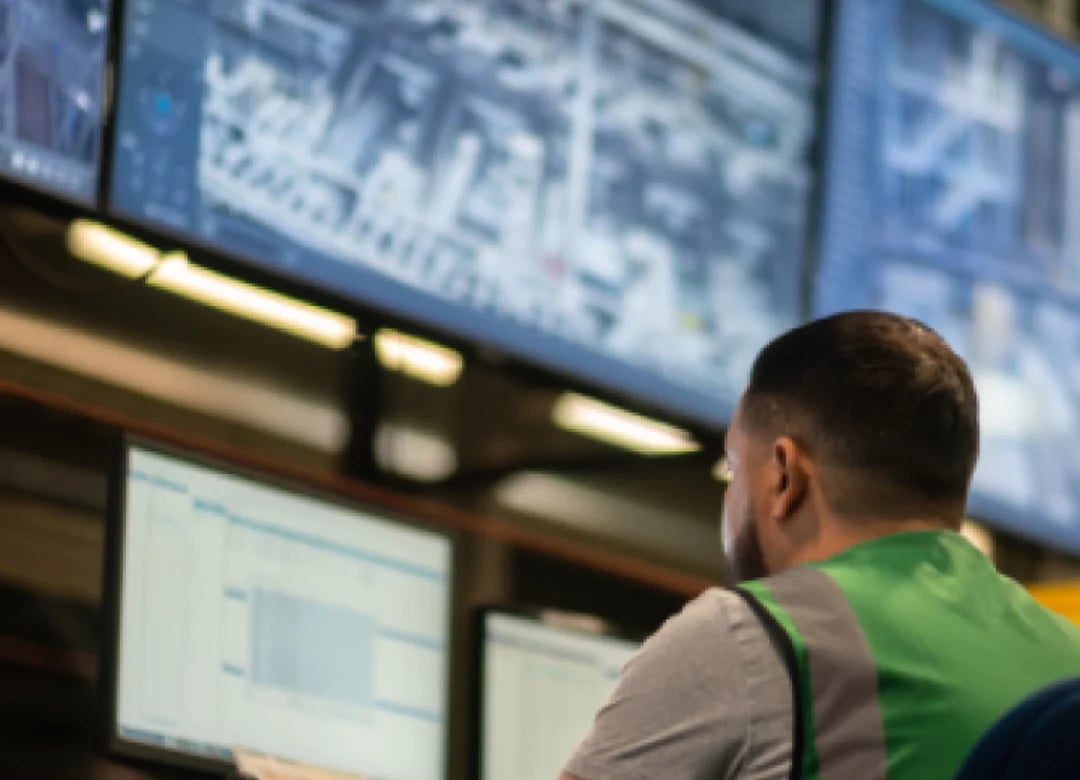 cart.com logistics outsourcing specialist reviewing unified software